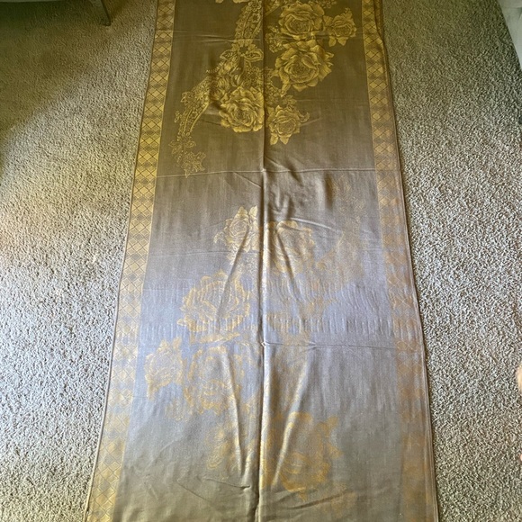 Pashmina &Silk Wrap Scarf 🧣 - Picture 5 of 6